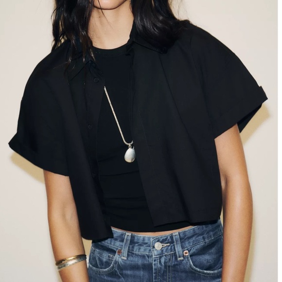 Zara cropped Black Button Down Shirt - Picture 2 of 9
